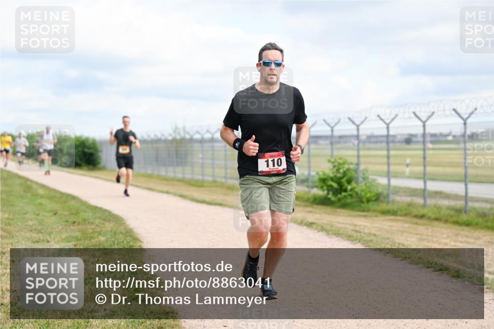 14.09.2025 - Airport Race Dr. Thomas Lammeyer http://msf.ph/oto/8863041 14.09.2025 12:02:31 Laufen 110 meine-sportfotos.de