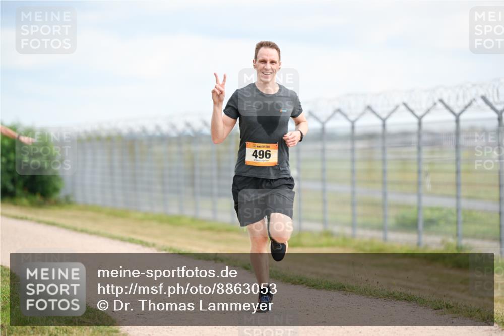 14.09.2025 - Airport Race Dr. Thomas Lammeyer http://msf.ph/oto/8863053 14.09.2025 12:02:33 Laufen 496 meine-sportfotos.de