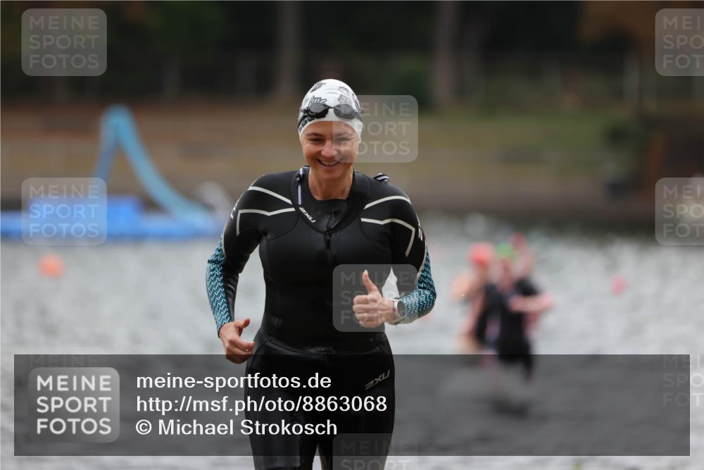 14.09.2025 - Stadtparktriathlon Michael Strokosch http://msf.ph/oto/8863068 14.09.2025 10:13:57 Schwimmen 627, 697, 712 meine-sportfotos.de