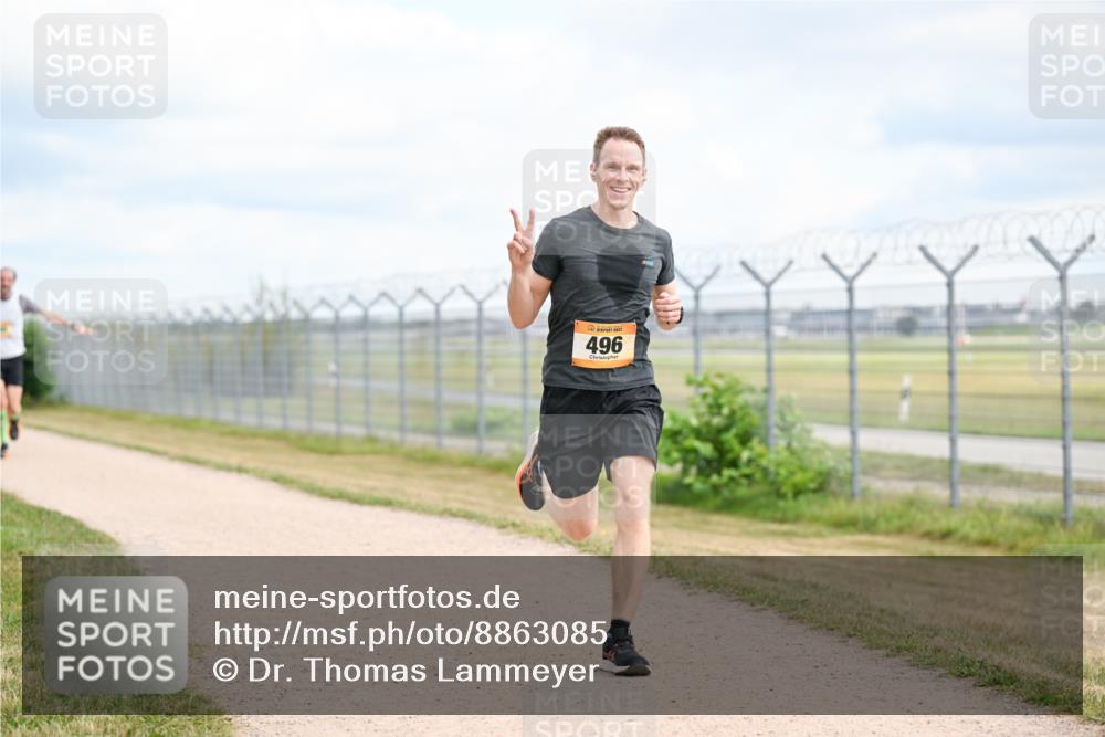 14.09.2025 - Airport Race Dr. Thomas Lammeyer http://msf.ph/oto/8863085 14.09.2025 12:02:34 Laufen 496 meine-sportfotos.de