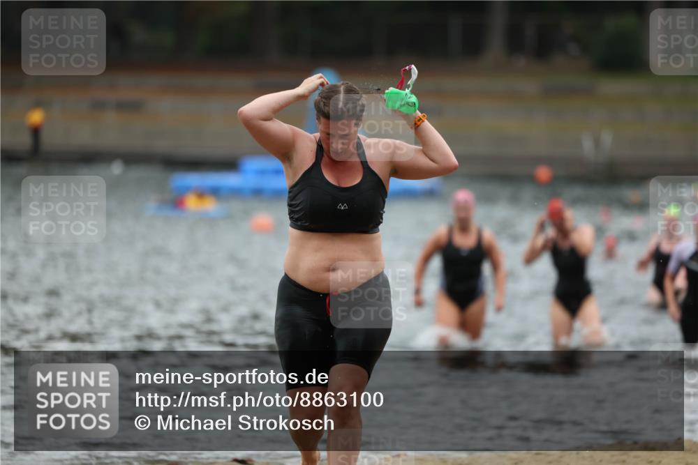 14.09.2025 - Stadtparktriathlon Michael Strokosch http://msf.ph/oto/8863100 14.09.2025 10:14:11 Schwimmen 627, 647, 683, 700, 714, 720 meine-sportfotos.de