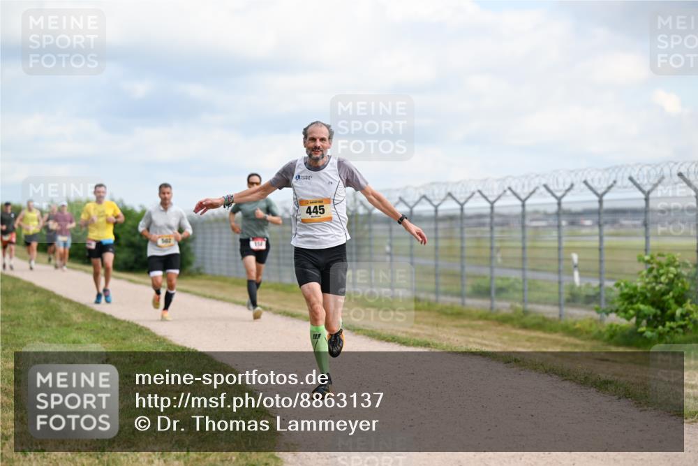 14.09.2025 - Airport Race Dr. Thomas Lammeyer http://msf.ph/oto/8863137 14.09.2025 12:02:38 Laufen 502, 154, 445 meine-sportfotos.de