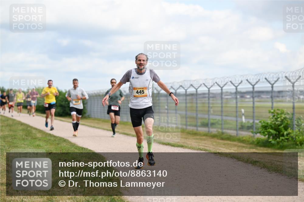 14.09.2025 - Airport Race Dr. Thomas Lammeyer http://msf.ph/oto/8863140 14.09.2025 12:02:38 Laufen 445 meine-sportfotos.de