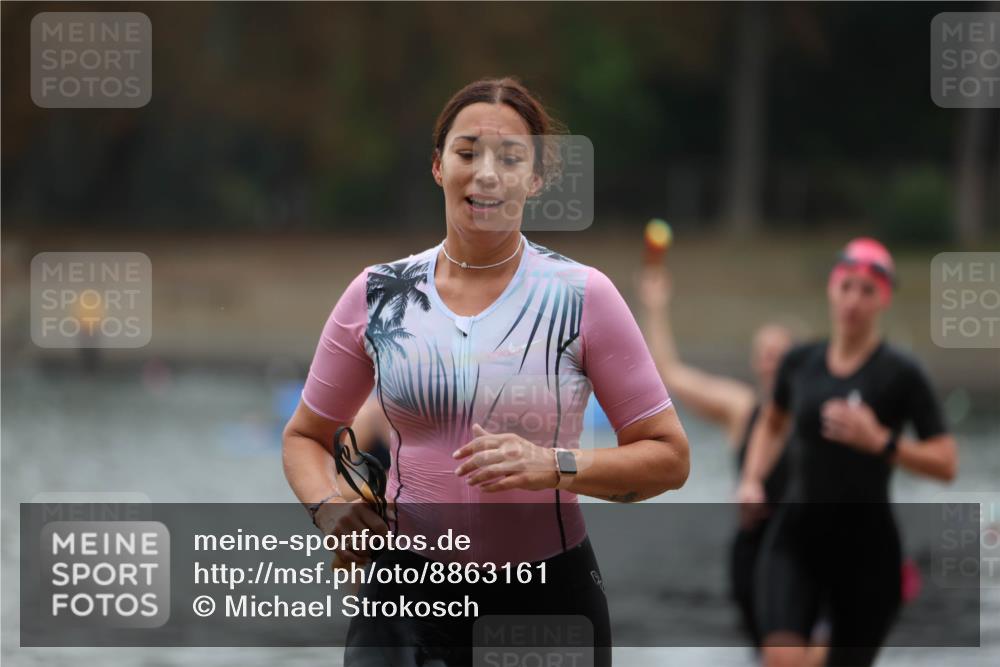 14.09.2025 - Stadtparktriathlon Michael Strokosch http://msf.ph/oto/8863161 14.09.2025 10:14:38 Schwimmen 645, 646, 654, 663, 710 meine-sportfotos.de