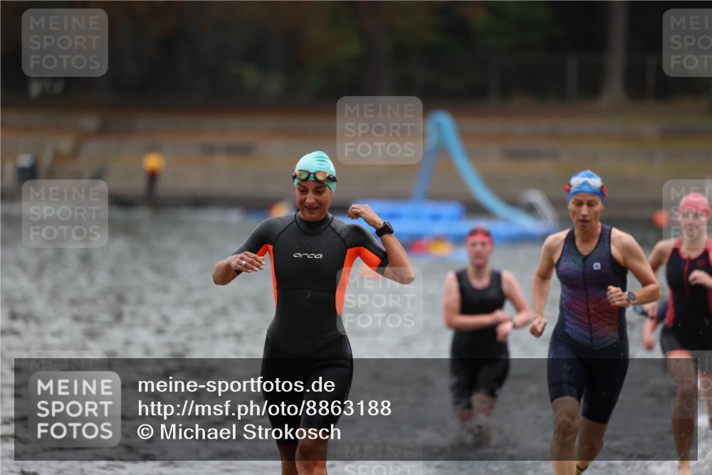 14.09.2025 - Stadtparktriathlon Michael Strokosch http://msf.ph/oto/8863188 14.09.2025 10:15:09 Schwimmen 621, 626, 691, 699, 705 meine-sportfotos.de