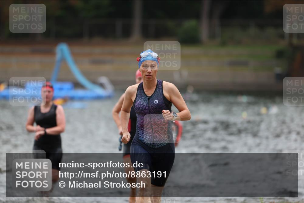 14.09.2025 - Stadtparktriathlon Michael Strokosch http://msf.ph/oto/8863191 14.09.2025 10:15:10 Schwimmen 621, 626, 636, 691, 699, 705 meine-sportfotos.de