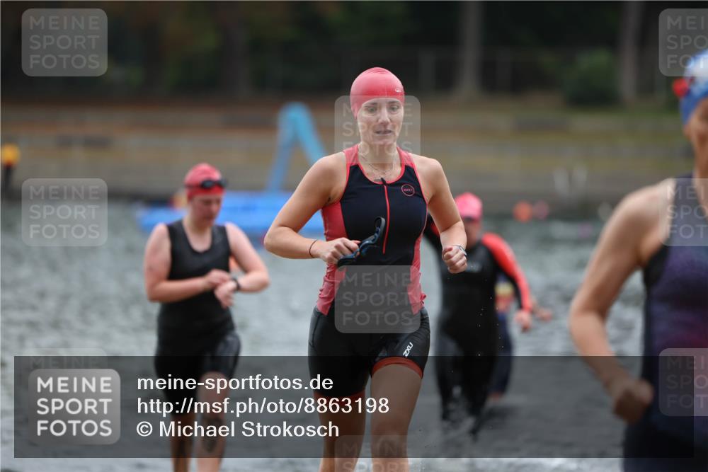 14.09.2025 - Stadtparktriathlon Michael Strokosch http://msf.ph/oto/8863198 14.09.2025 10:15:12 Schwimmen 621, 626, 636, 691, 699, 705 meine-sportfotos.de