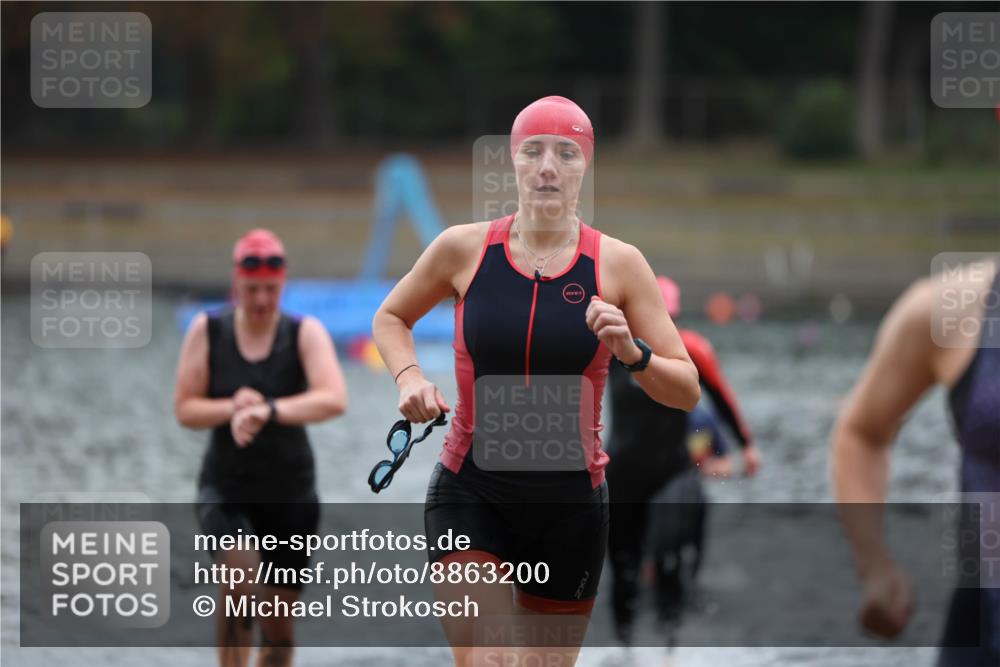 14.09.2025 - Stadtparktriathlon Michael Strokosch http://msf.ph/oto/8863200 14.09.2025 10:15:12 Schwimmen 621, 626, 636, 691, 699, 705 meine-sportfotos.de