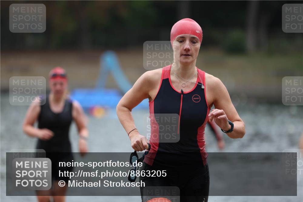 14.09.2025 - Stadtparktriathlon Michael Strokosch http://msf.ph/oto/8863205 14.09.2025 10:15:13 Schwimmen 621, 626, 636, 691, 699, 705 meine-sportfotos.de