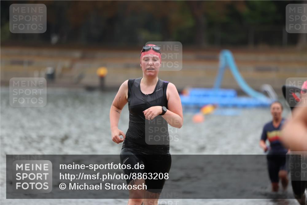 14.09.2025 - Stadtparktriathlon Michael Strokosch http://msf.ph/oto/8863208 14.09.2025 10:15:14 Schwimmen 621, 626, 636, 691, 699, 705 meine-sportfotos.de