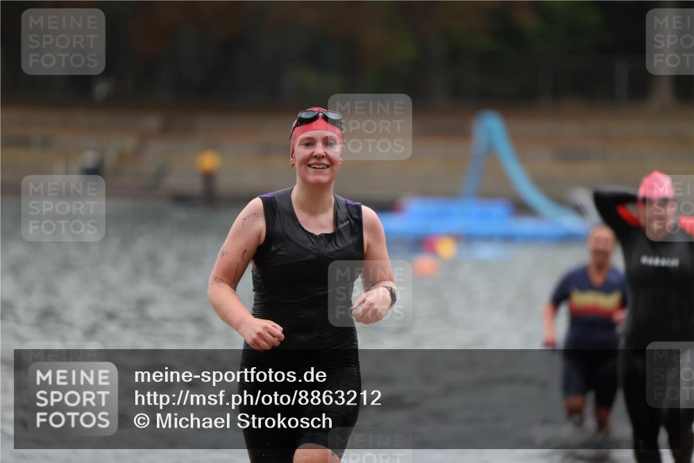 14.09.2025 - Stadtparktriathlon Michael Strokosch http://msf.ph/oto/8863212 14.09.2025 10:15:14 Schwimmen 621, 626, 636, 691, 699, 705 meine-sportfotos.de
