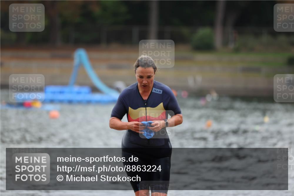 14.09.2025 - Stadtparktriathlon Michael Strokosch http://msf.ph/oto/8863224 14.09.2025 10:15:19 Schwimmen 621, 626, 636, 691 meine-sportfotos.de