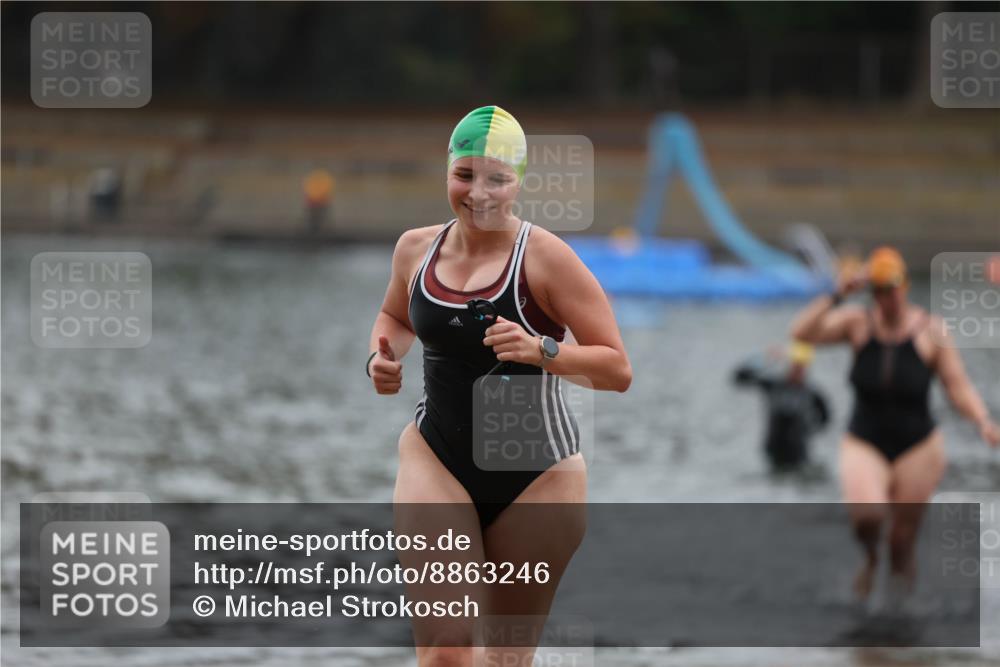 14.09.2025 - Stadtparktriathlon Michael Strokosch http://msf.ph/oto/8863246 14.09.2025 10:15:58 Schwimmen 631, 668 meine-sportfotos.de