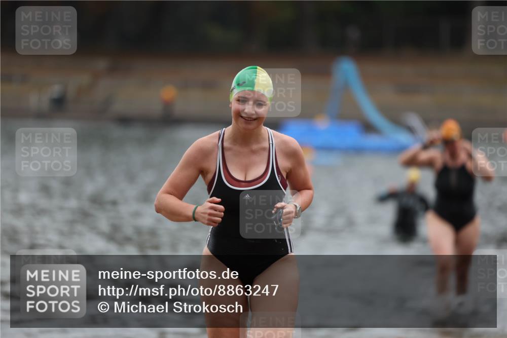 14.09.2025 - Stadtparktriathlon Michael Strokosch http://msf.ph/oto/8863247 14.09.2025 10:15:58 Schwimmen 631, 668 meine-sportfotos.de