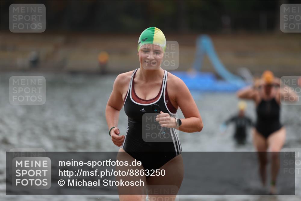 14.09.2025 - Stadtparktriathlon Michael Strokosch http://msf.ph/oto/8863250 14.09.2025 10:15:59 Schwimmen 631, 668 meine-sportfotos.de