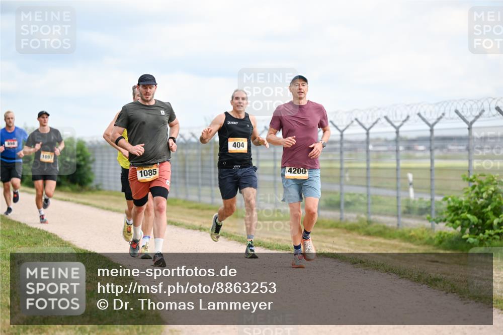 14.09.2025 - Airport Race Dr. Thomas Lammeyer http://msf.ph/oto/8863253 14.09.2025 12:02:50 Laufen 1097, 404, 1085, 4200 meine-sportfotos.de