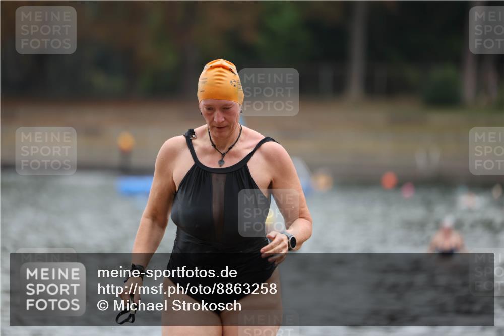 14.09.2025 - Stadtparktriathlon Michael Strokosch http://msf.ph/oto/8863258 14.09.2025 10:16:04 Schwimmen 631, 671 meine-sportfotos.de