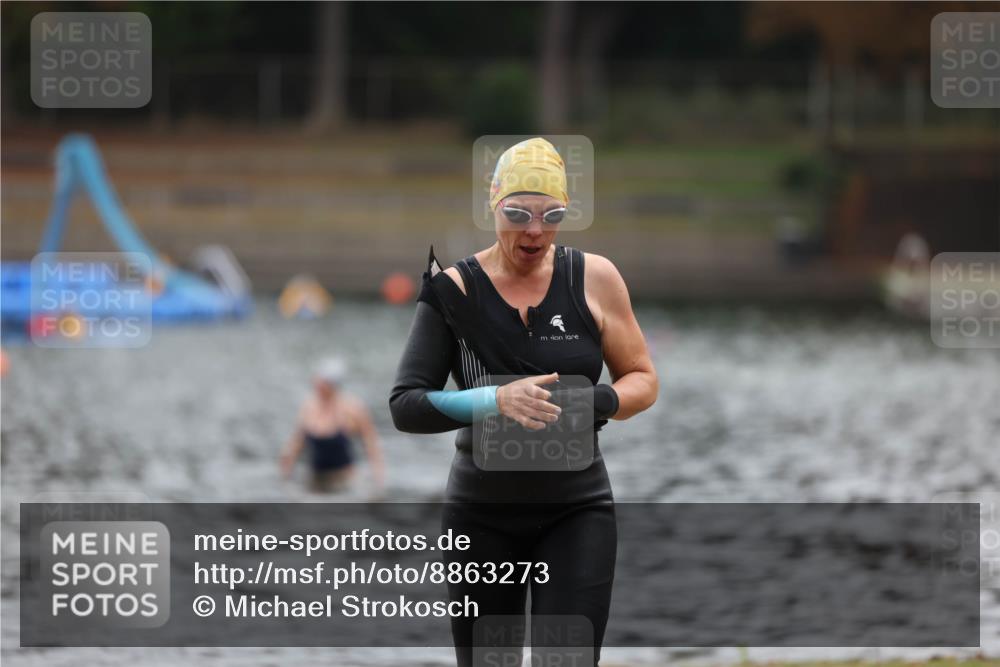 14.09.2025 - Stadtparktriathlon Michael Strokosch http://msf.ph/oto/8863273 14.09.2025 10:16:15 Schwimmen 671 meine-sportfotos.de