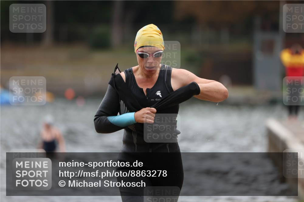 14.09.2025 - Stadtparktriathlon Michael Strokosch http://msf.ph/oto/8863278 14.09.2025 10:16:16 Schwimmen 671 meine-sportfotos.de