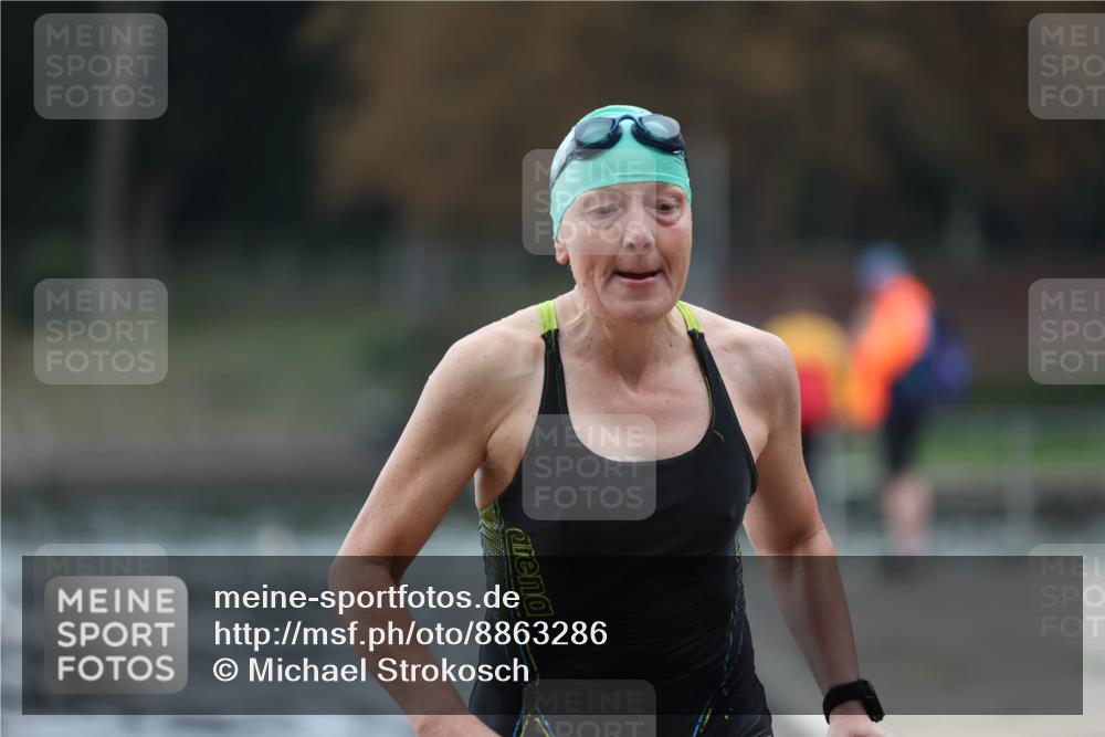 14.09.2025 - Stadtparktriathlon Michael Strokosch http://msf.ph/oto/8863286 14.09.2025 10:17:10 Schwimmen 701, 721 meine-sportfotos.de
