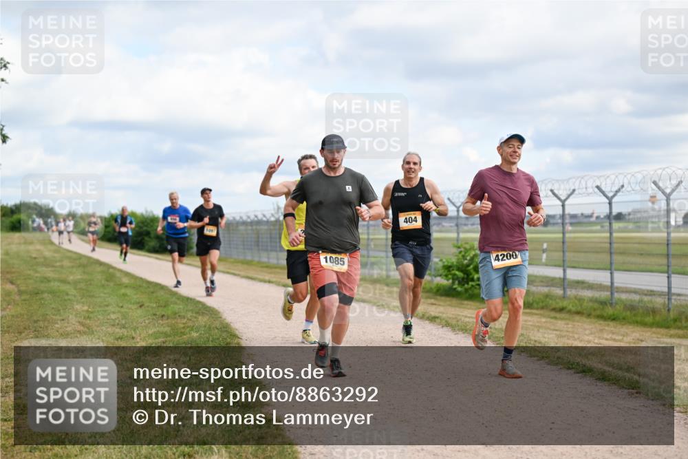 14.09.2025 - Airport Race Dr. Thomas Lammeyer http://msf.ph/oto/8863292 14.09.2025 12:02:53 Laufen 1097, 1085, 404, 4200 meine-sportfotos.de