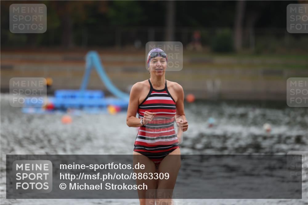 14.09.2025 - Stadtparktriathlon Michael Strokosch http://msf.ph/oto/8863309 14.09.2025 10:17:37 Schwimmen 643, 686 meine-sportfotos.de