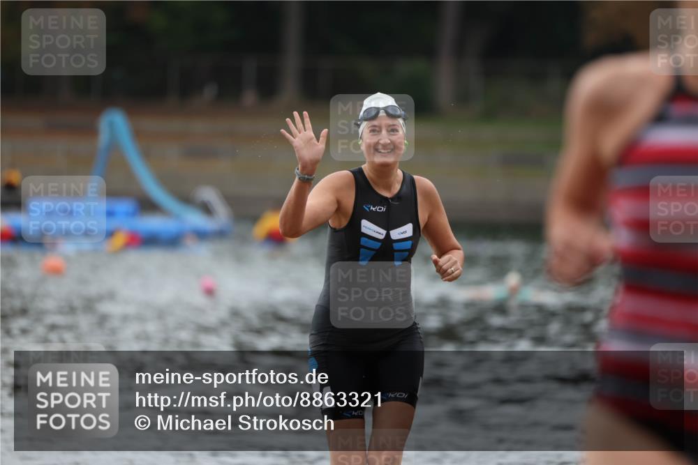 14.09.2025 - Stadtparktriathlon Michael Strokosch http://msf.ph/oto/8863321 14.09.2025 10:17:40 Schwimmen 643, 686 meine-sportfotos.de