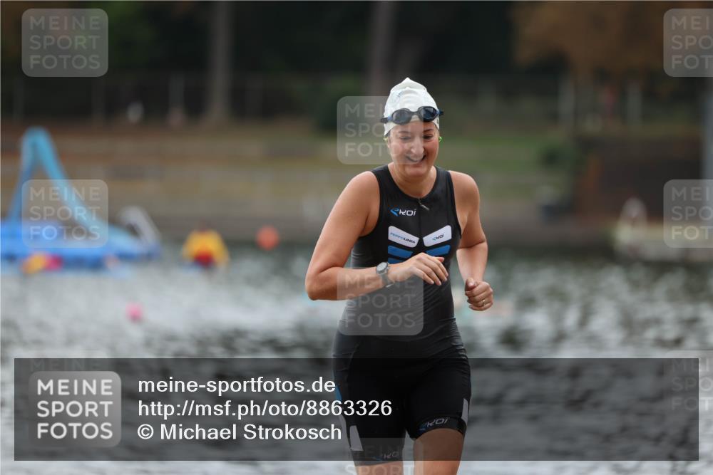 14.09.2025 - Stadtparktriathlon Michael Strokosch http://msf.ph/oto/8863326 14.09.2025 10:17:40 Schwimmen 643, 686 meine-sportfotos.de