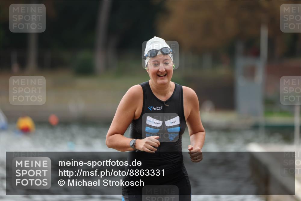 14.09.2025 - Stadtparktriathlon Michael Strokosch http://msf.ph/oto/8863331 14.09.2025 10:17:41 Schwimmen 643, 686 meine-sportfotos.de