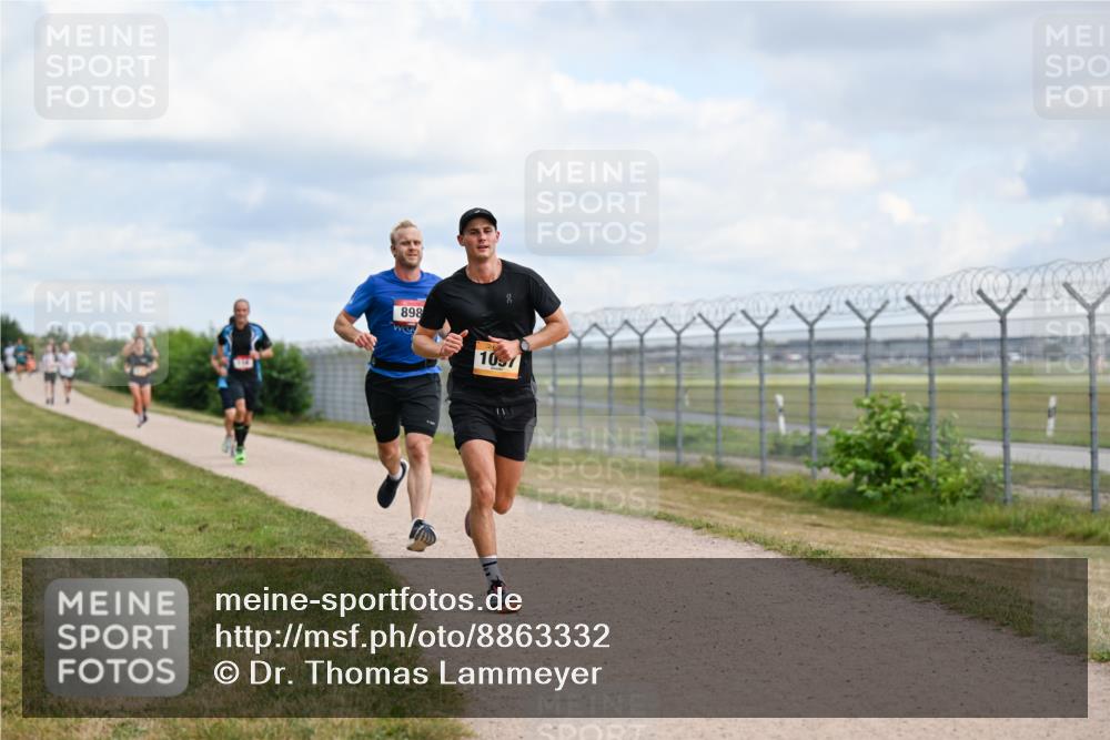 14.09.2025 - Airport Race Dr. Thomas Lammeyer http://msf.ph/oto/8863332 14.09.2025 12:02:55 Laufen 898, 1097 meine-sportfotos.de