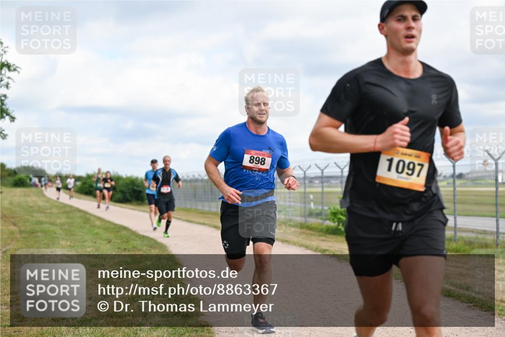 14.09.2025 - Airport Race Dr. Thomas Lammeyer http://msf.ph/oto/8863367 14.09.2025 12:02:58 Laufen 898, 1097 meine-sportfotos.de