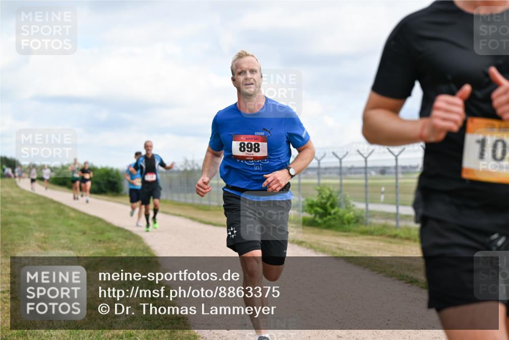 14.09.2025 - Airport Race Dr. Thomas Lammeyer http://msf.ph/oto/8863375 14.09.2025 12:02:58 Laufen 898, 10 meine-sportfotos.de