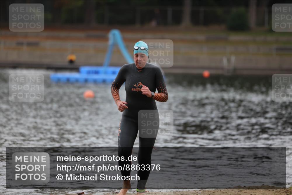 14.09.2025 - Stadtparktriathlon Michael Strokosch http://msf.ph/oto/8863376 14.09.2025 10:18:21 Schwimmen 638, 655 meine-sportfotos.de