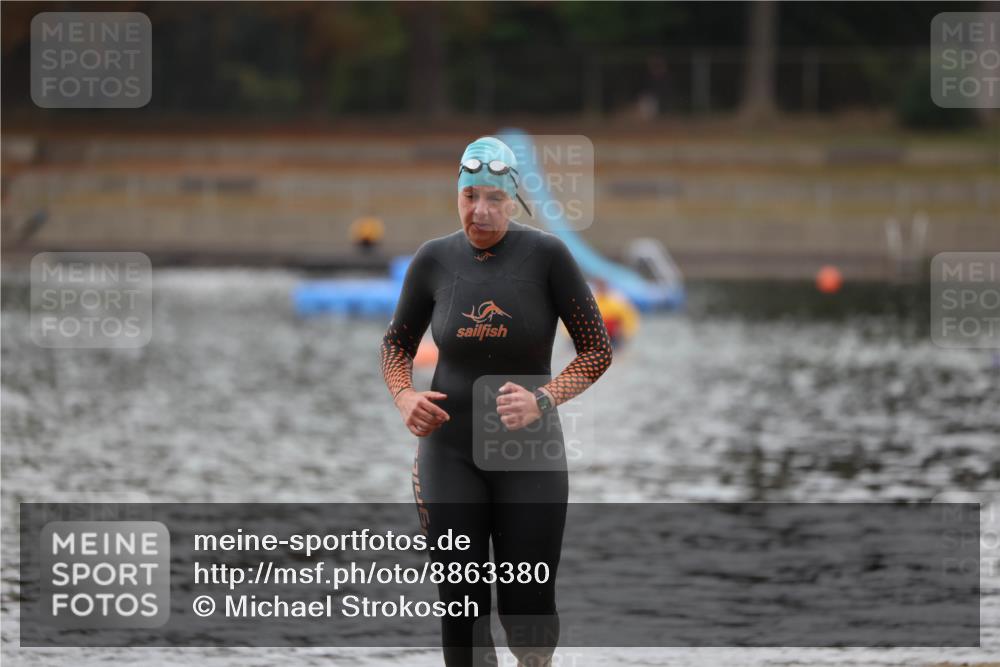14.09.2025 - Stadtparktriathlon Michael Strokosch http://msf.ph/oto/8863380 14.09.2025 10:18:22 Schwimmen 638, 655 meine-sportfotos.de