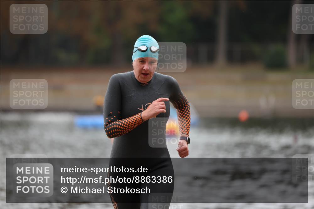 14.09.2025 - Stadtparktriathlon Michael Strokosch http://msf.ph/oto/8863386 14.09.2025 10:18:24 Schwimmen 638 meine-sportfotos.de