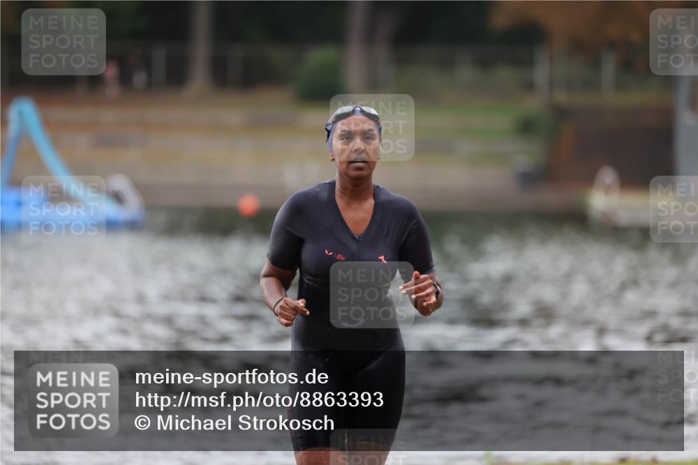 14.09.2025 - Stadtparktriathlon Michael Strokosch http://msf.ph/oto/8863393 14.09.2025 10:19:15 Schwimmen 692 meine-sportfotos.de