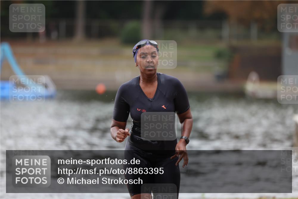 14.09.2025 - Stadtparktriathlon Michael Strokosch http://msf.ph/oto/8863395 14.09.2025 10:19:16 Schwimmen 692 meine-sportfotos.de
