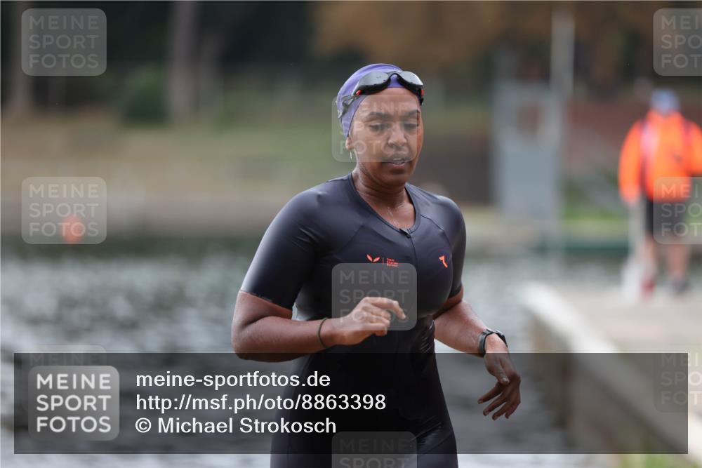 14.09.2025 - Stadtparktriathlon Michael Strokosch http://msf.ph/oto/8863398 14.09.2025 10:19:17 Schwimmen 692 meine-sportfotos.de