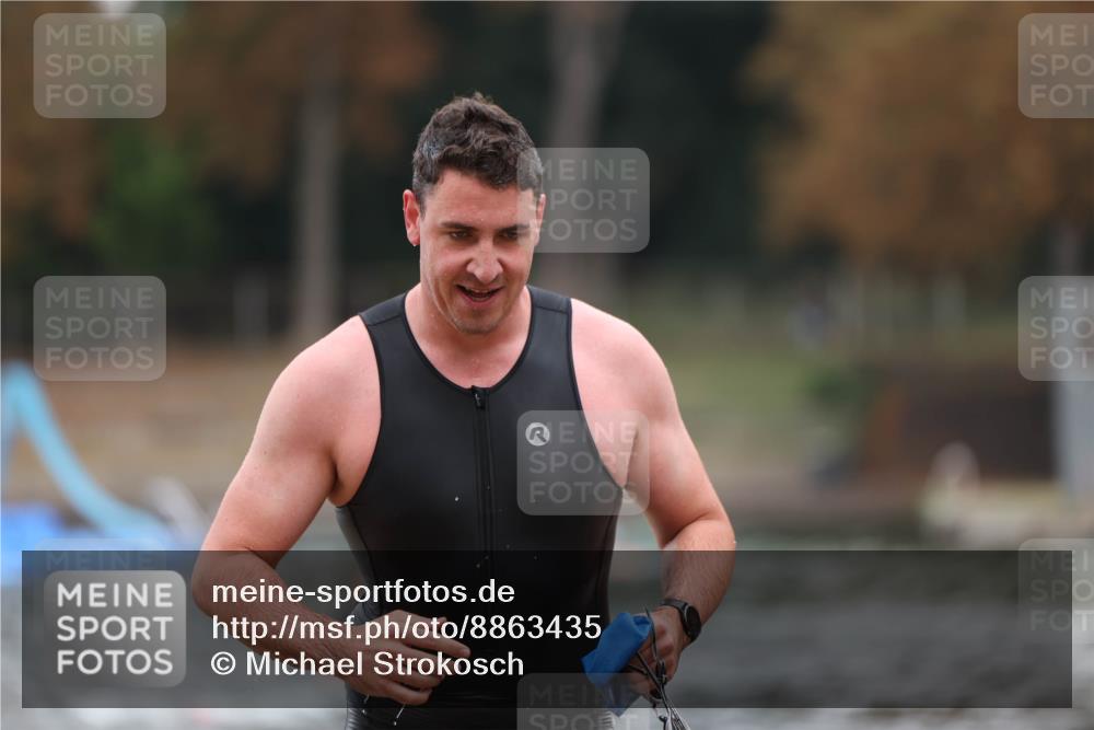14.09.2025 - Stadtparktriathlon Michael Strokosch http://msf.ph/oto/8863435 14.09.2025 10:28:56 Schwimmen 749 meine-sportfotos.de