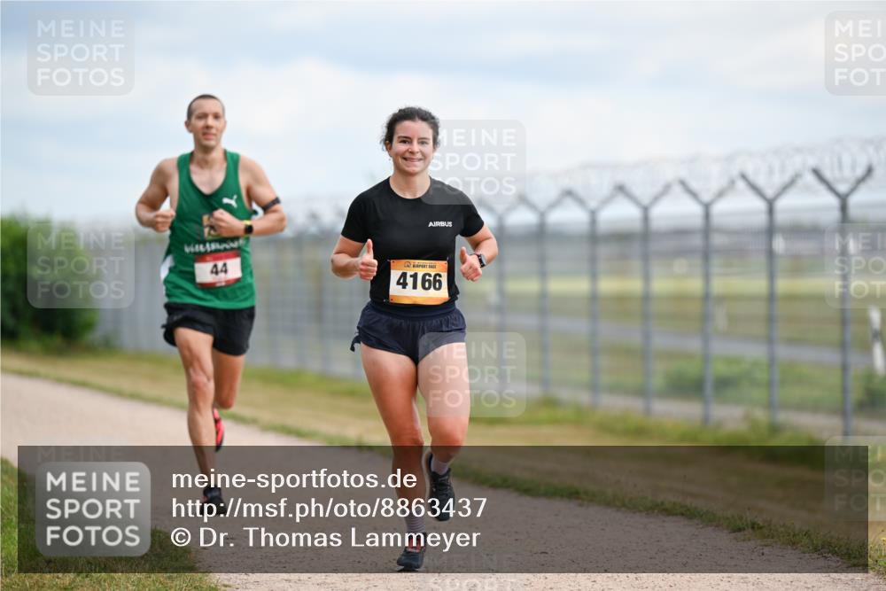 14.09.2025 - Airport Race Dr. Thomas Lammeyer http://msf.ph/oto/8863437 14.09.2025 12:03:05 Laufen 44, 4166 meine-sportfotos.de