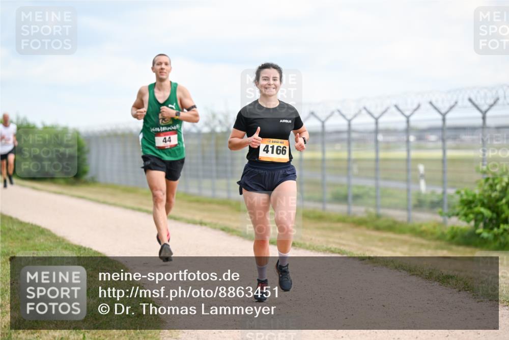 14.09.2025 - Airport Race Dr. Thomas Lammeyer http://msf.ph/oto/8863451 14.09.2025 12:03:05 Laufen 44, 4166 meine-sportfotos.de