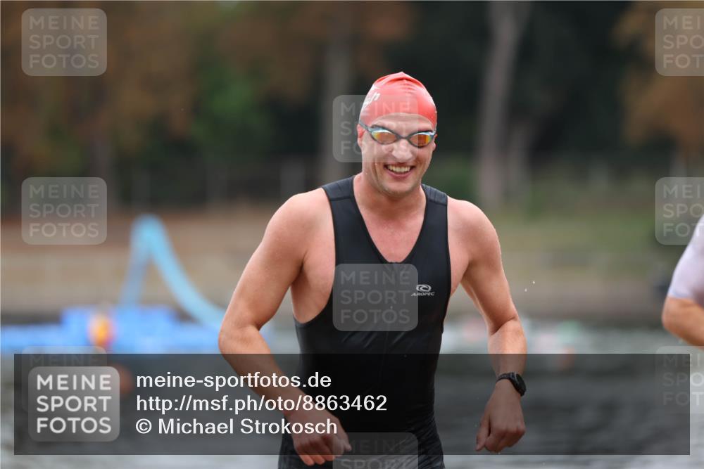 14.09.2025 - Stadtparktriathlon Michael Strokosch http://msf.ph/oto/8863462 14.09.2025 10:29:11 Schwimmen 735, 793 meine-sportfotos.de