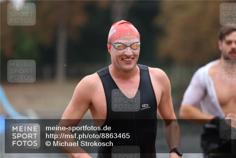 14.09.2025 - Stadtparktriathlon Michael Strokosch http://msf.ph/oto/8863465 14.09.2025 10:29:11 Schwimmen 735, 793 meine-sportfotos.de