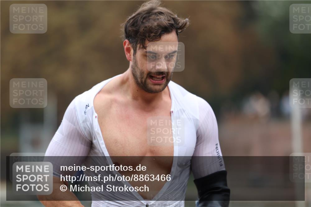 14.09.2025 - Stadtparktriathlon Michael Strokosch http://msf.ph/oto/8863466 14.09.2025 10:29:13 Schwimmen 735, 793 meine-sportfotos.de