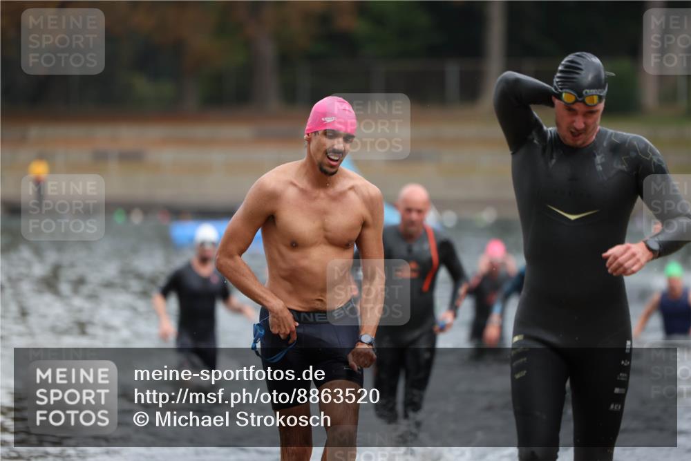 14.09.2025 - Stadtparktriathlon Michael Strokosch http://msf.ph/oto/8863520 14.09.2025 10:30:25 Schwimmen 752, 761, 769, 777, 798 meine-sportfotos.de