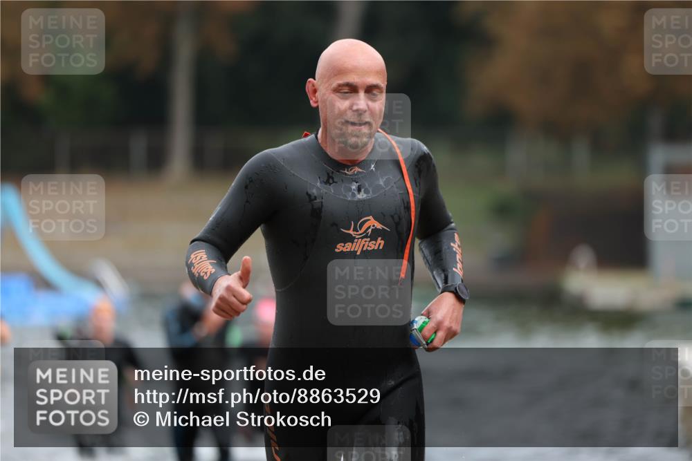 14.09.2025 - Stadtparktriathlon Michael Strokosch http://msf.ph/oto/8863529 14.09.2025 10:30:30 Schwimmen 727, 752, 761, 767, 769, 770, 777, 798 meine-sportfotos.de