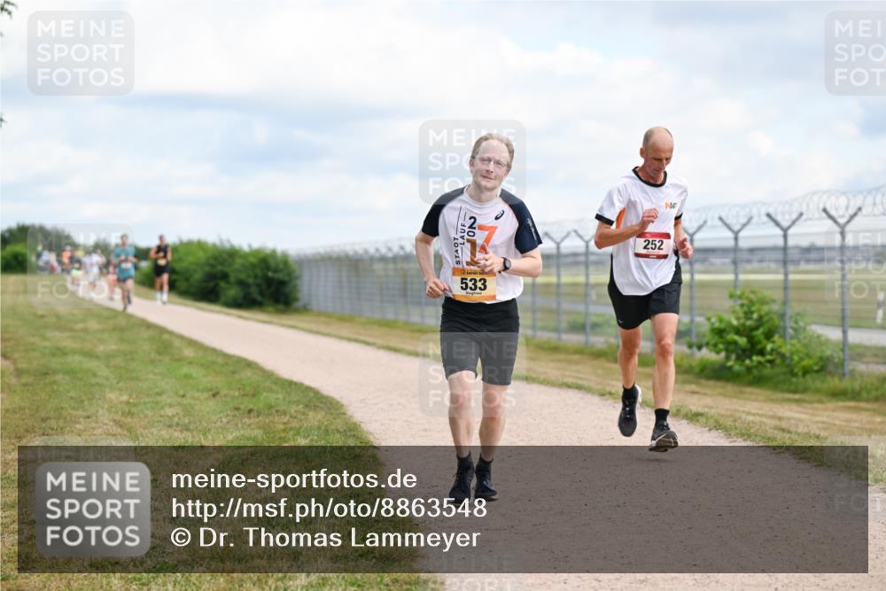 14.09.2025 - Airport Race Dr. Thomas Lammeyer http://msf.ph/oto/8863548 14.09.2025 12:03:16 Laufen 533, 252 meine-sportfotos.de