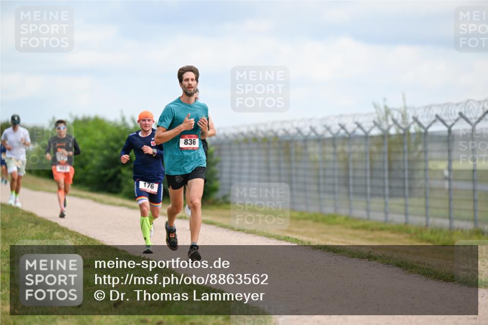 14.09.2025 - Airport Race Dr. Thomas Lammeyer http://msf.ph/oto/8863562 14.09.2025 12:03:24 Laufen 176, 836 meine-sportfotos.de