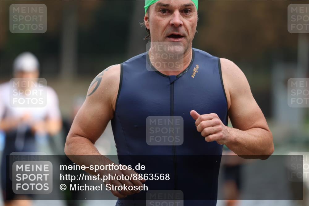 14.09.2025 - Stadtparktriathlon Michael Strokosch http://msf.ph/oto/8863568 14.09.2025 10:30:43 Schwimmen 727, 730, 743, 767, 770, 817 meine-sportfotos.de