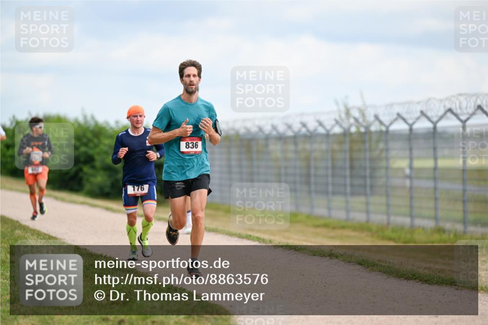 14.09.2025 - Airport Race Dr. Thomas Lammeyer http://msf.ph/oto/8863576 14.09.2025 12:03:25 Laufen 176, 836 meine-sportfotos.de